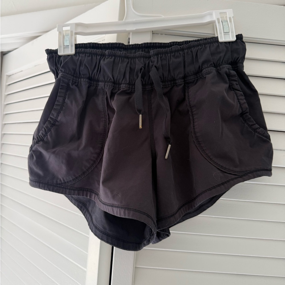 Lululemon black shorts size 4 (like Hotty hot shorts)